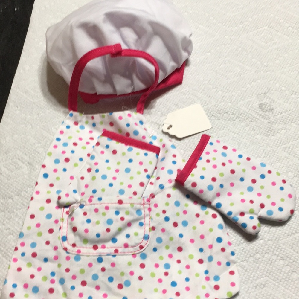 American girl Baker apron& Hat, ovenmitts